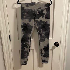 Lululemon printed Wunder under leggings
